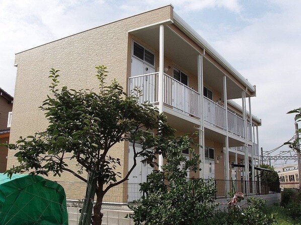 レオパレストリメゾンの物件外観写真